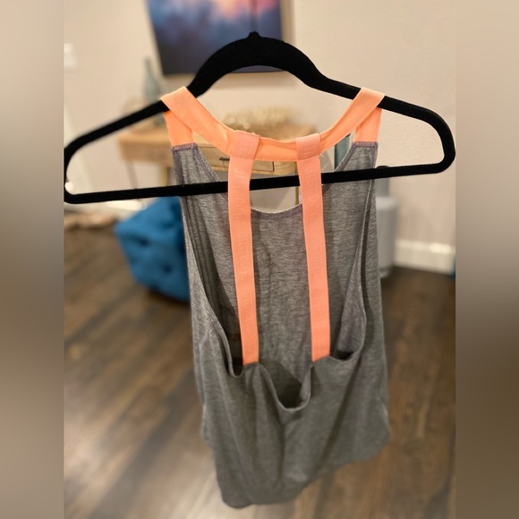 Nike Dri-Fit athletic tank top size Large - Picture 2 of 6